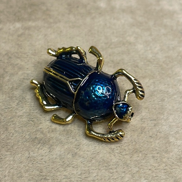 Jewelry - Small Blue Bug Brooch